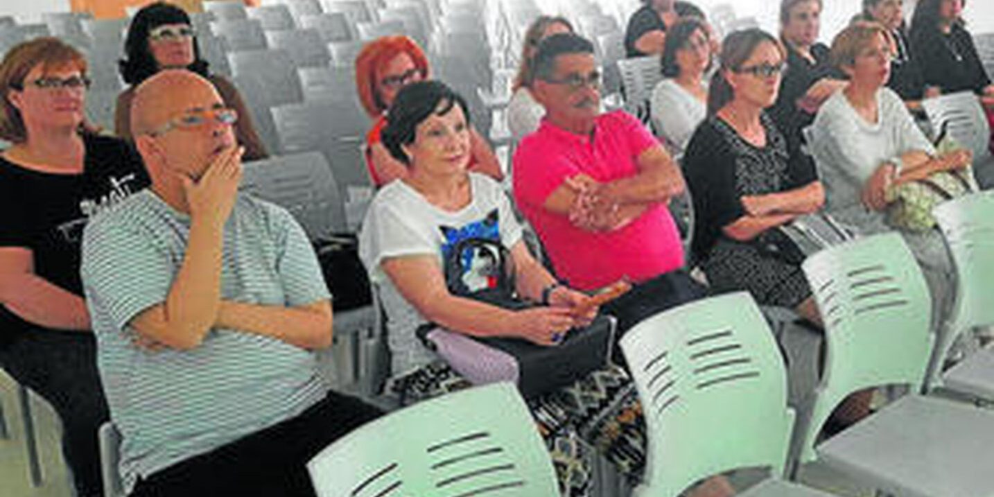 asistentes-Escuela-Padres 1031606981 1520545 1435x1024