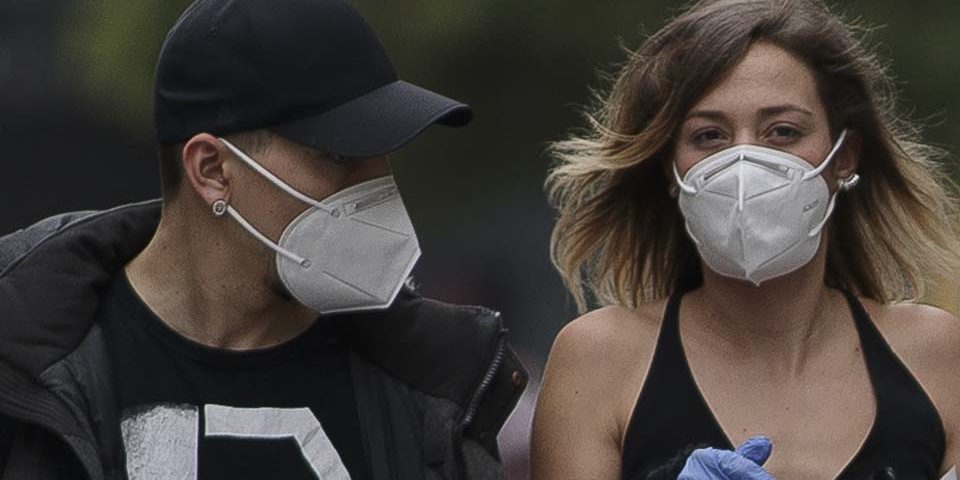 Las farmacias de Madrid alcanzaron el millón de mascarillas FFP2 repartidas en el primer día de distribución