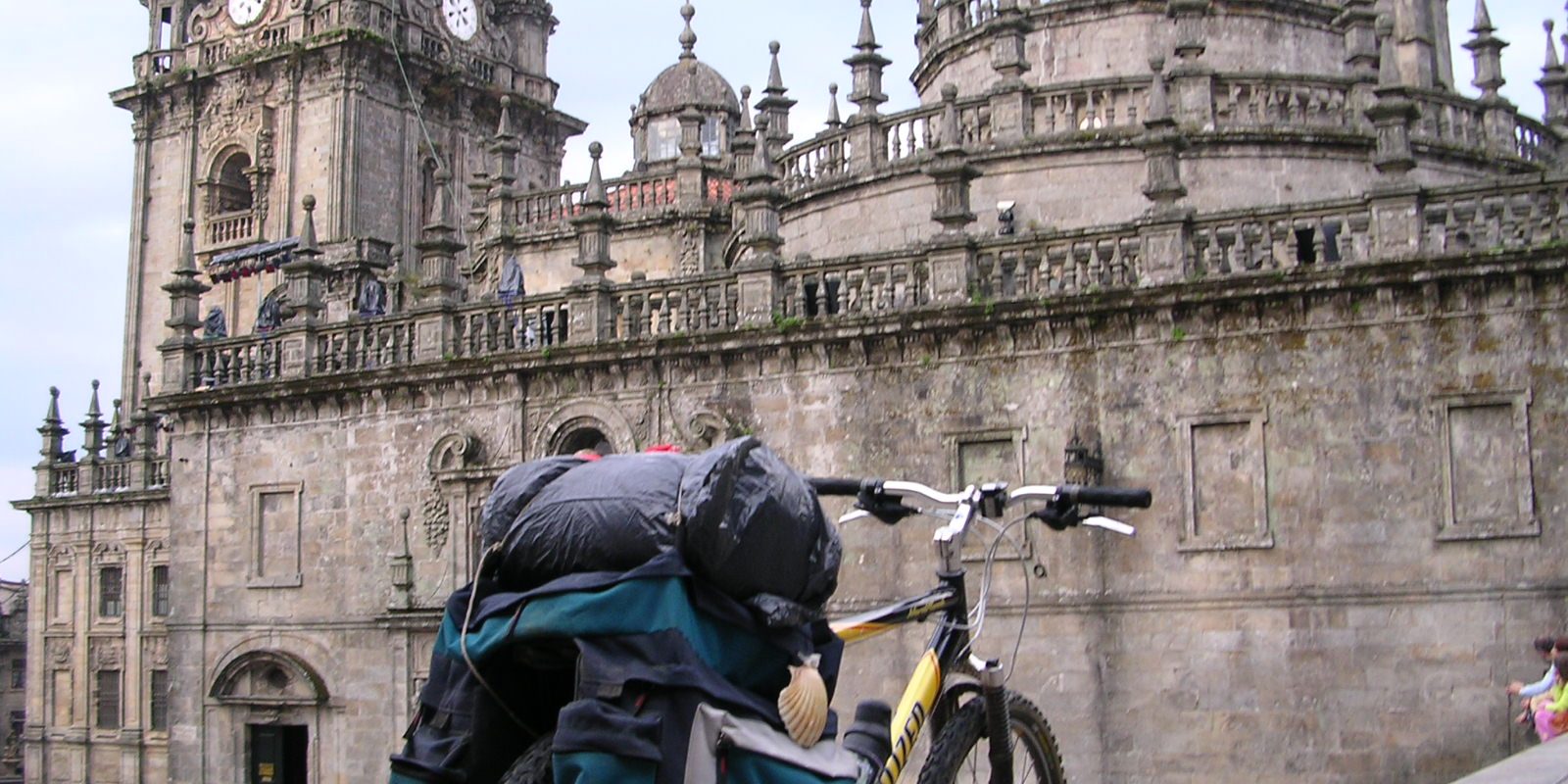 VENTAJAS-DE-HACER-EL-CAMINO-DE-SANTIAGO-EN-BICICLETA