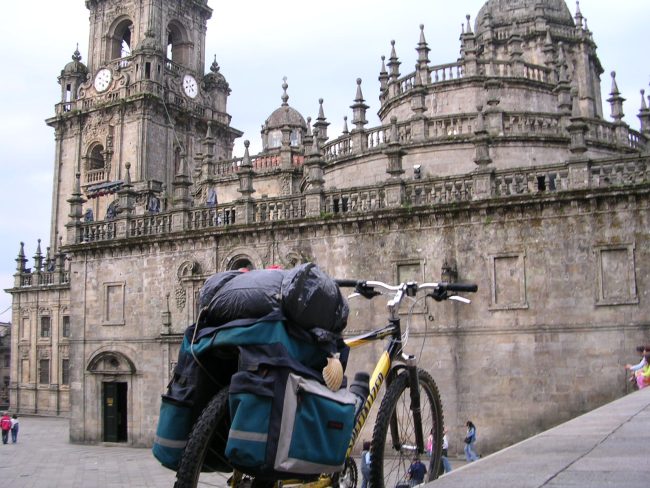 VENTAJAS-DE-HACER-EL-CAMINO-DE-SANTIAGO-EN-BICICLETA