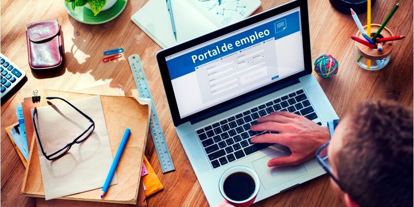 Buscar-trabajo-a-traves-de-portal-de-empleo-online