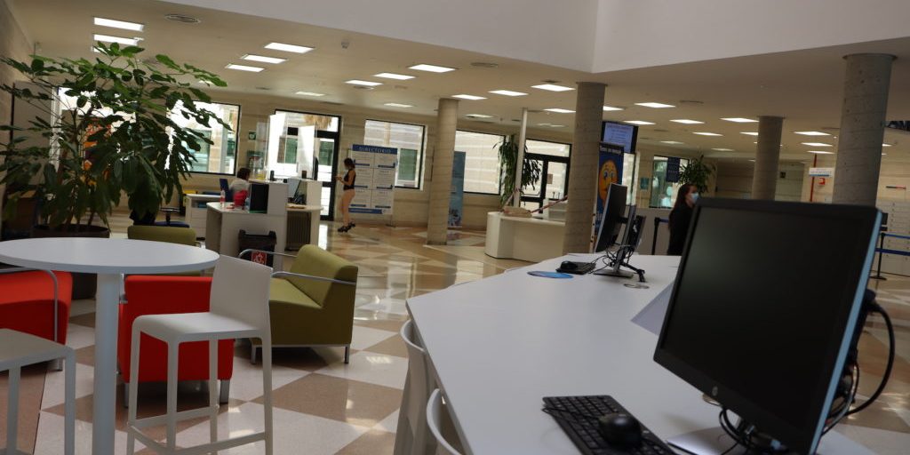image-5-1024×682 Biblioteca UAL