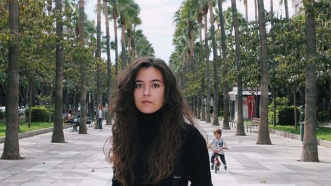 El poemario "Las infancias sonoras", de la poeta almeriense Nuria Ortega Riba, ha obtenido este viernes el Premio Adonáis de poesía, un galardón destinado a jóvenes poetas que ha cumplido su 75 edición.