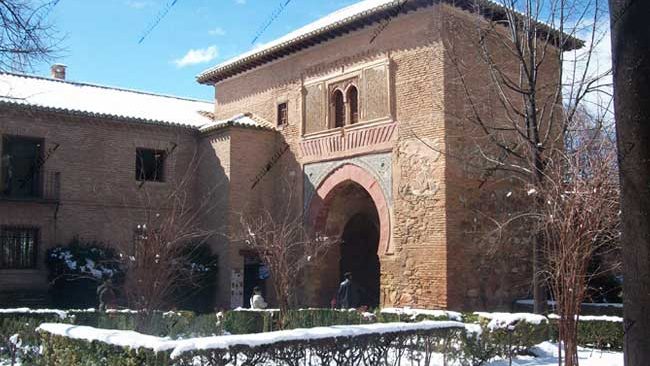 puerta-del-vino-desde-la-placeta-de-carlosv Desde la Puerta del Vino.
