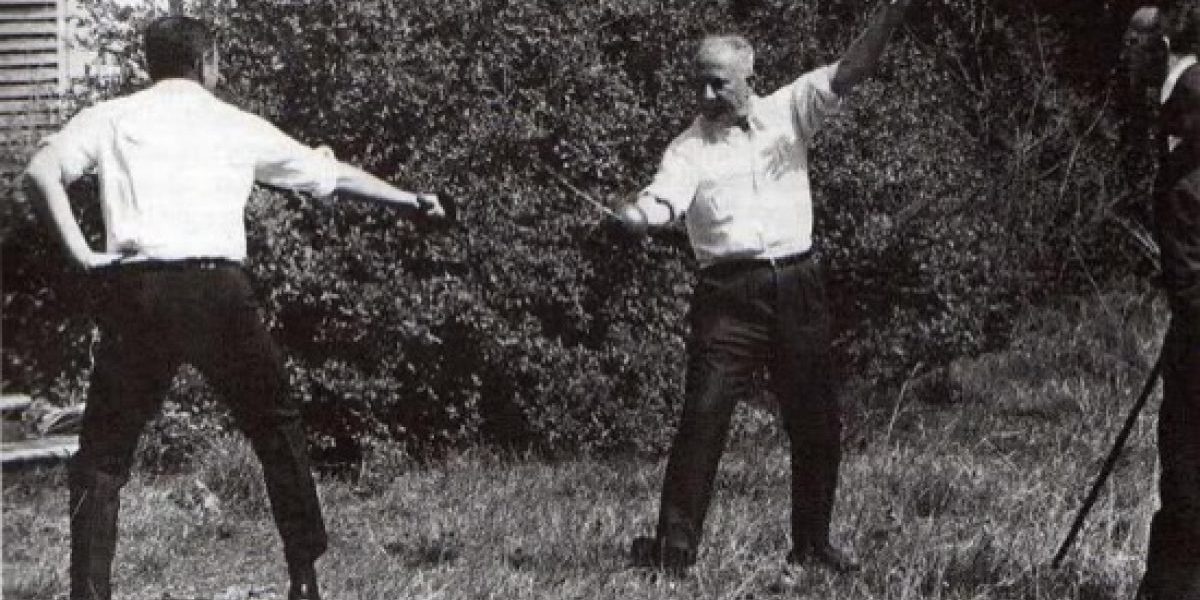 Duelo-a-espada-entre-dos-diputados-en-Francia-en-1967-1200×759