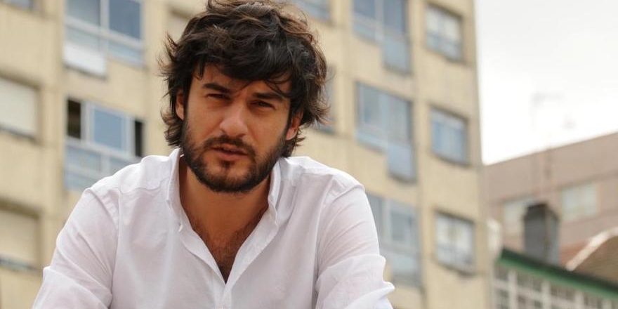 b9892087-13aa-42f3-9991-9c72d3e2032f 16-9-aspect-ratio default 0