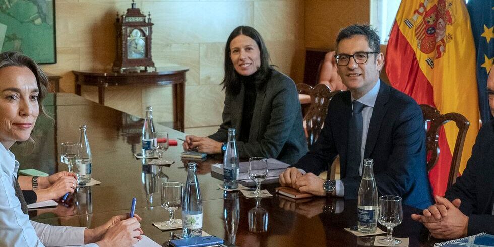 ECNQ24GRONHI7JU343FLVRRPQM