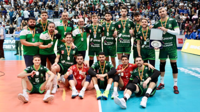 ahorradores-celebran-segundo-Copa-Rey 1876924607 204561407 667x375